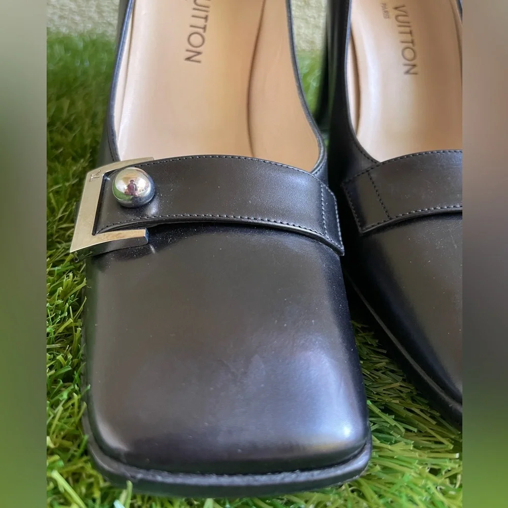 Vintage Louis Vuitton Black Leather Square Toe Heels Size 38 NEW Never Worn